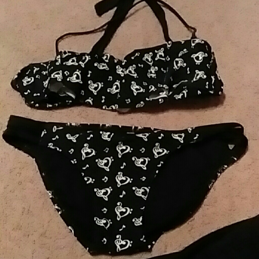 Hot topic Black and white music bikini NWOT
